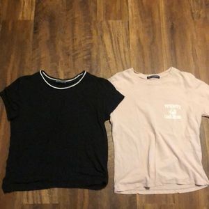 Barely worn short sleeve shirts. Tight fitting.